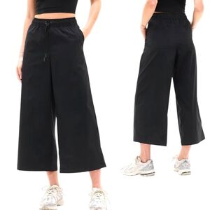 Athleta Midday Crop Poplin Wide Leg Black Pants Like New - Sz L